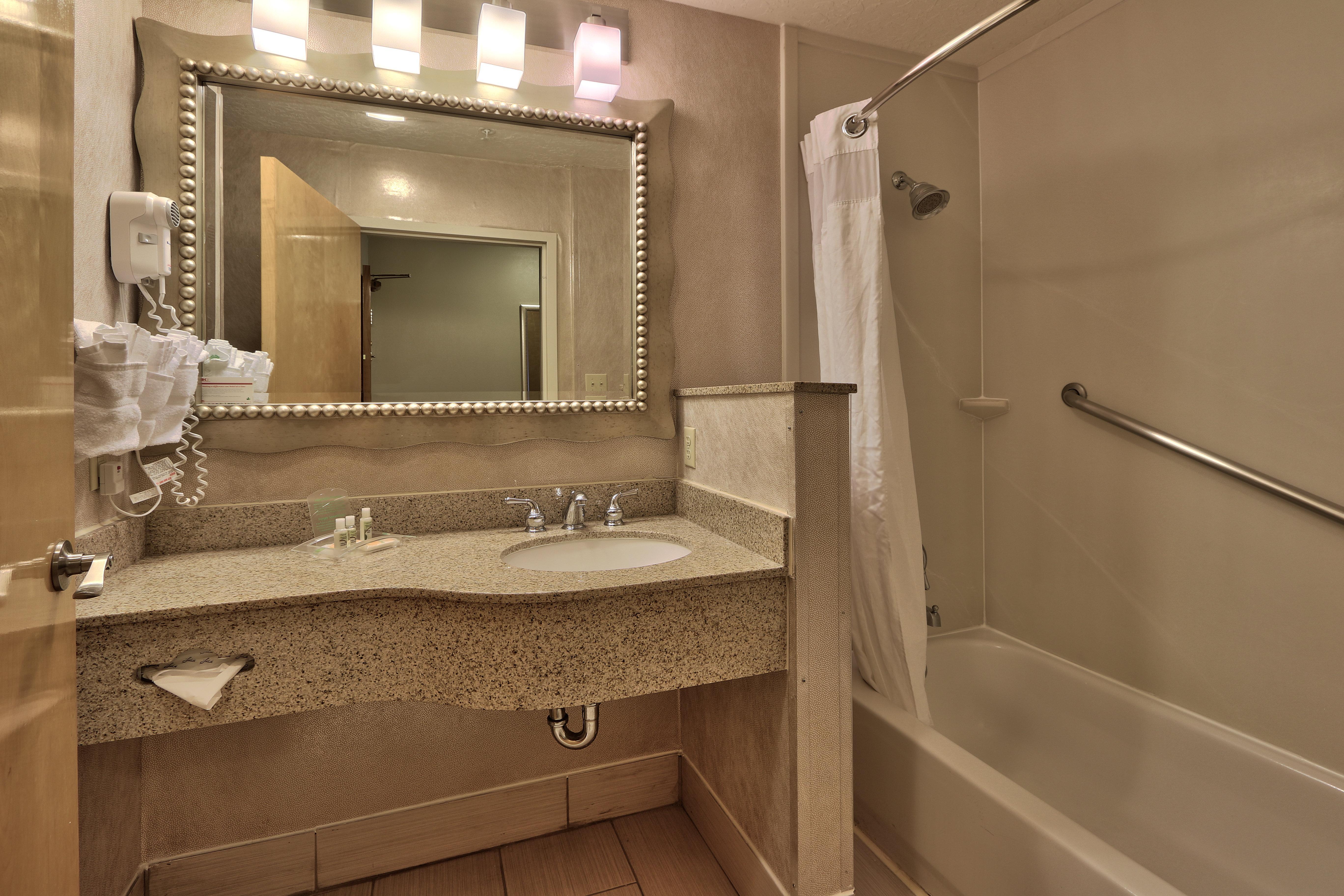 Holiday Inn & Suites Albuquerque Airport By Ihg Exterior photo