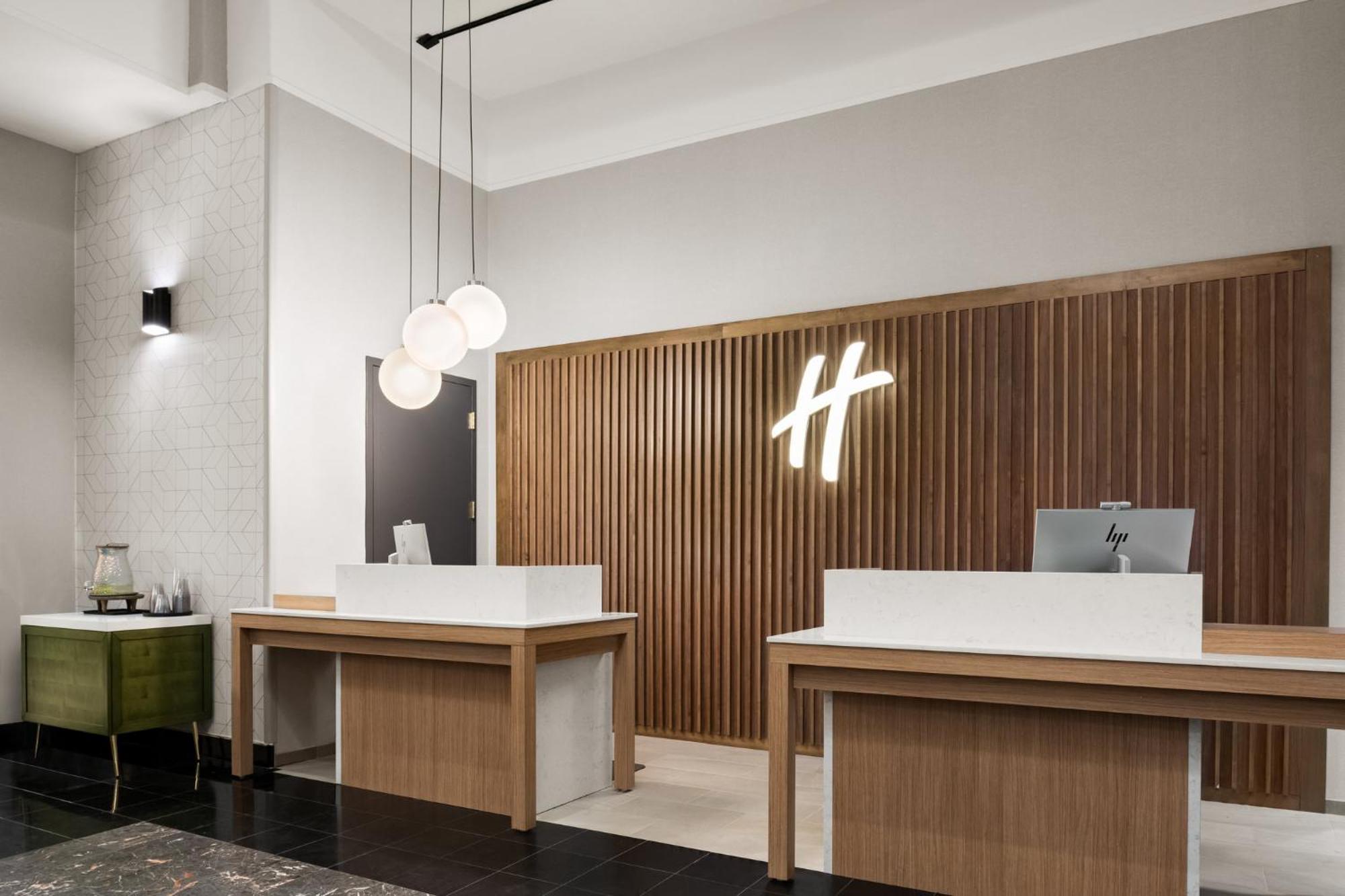 Holiday Inn & Suites Albuquerque Airport By Ihg Exterior photo