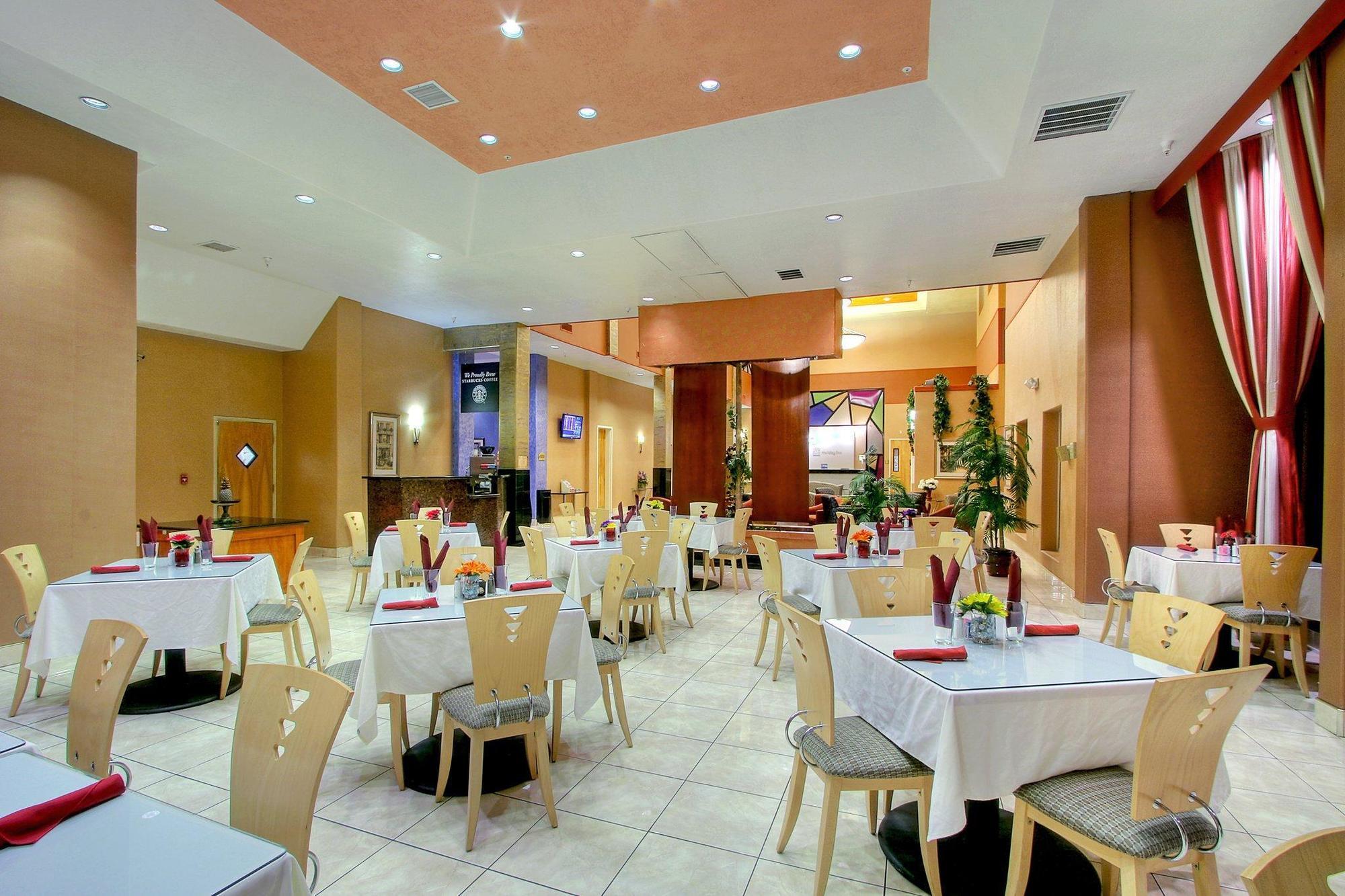 Holiday Inn & Suites Albuquerque Airport By Ihg Exterior photo